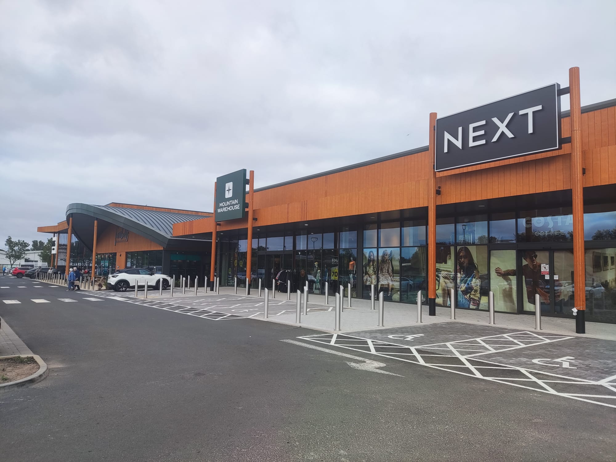 Next, Mountain warehouse & Turnbulls at Willowburn retail park